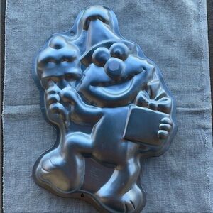 Wilton Sesame Street ELMO CAKE PAN Mold Birthday y2k 90s era